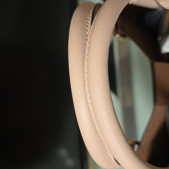 Michael Kors Bag with Crossbody Strap - Picture 7 of 10